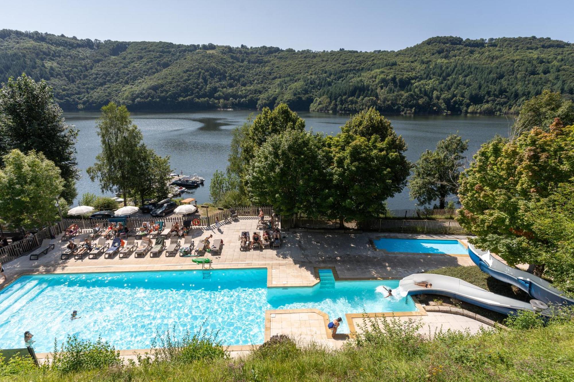 Camping La Source Therondels Zewnętrze zdjęcie