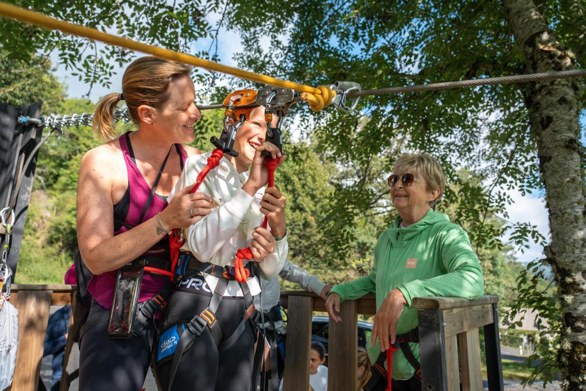 Camping La Source Therondels Zewnętrze zdjęcie