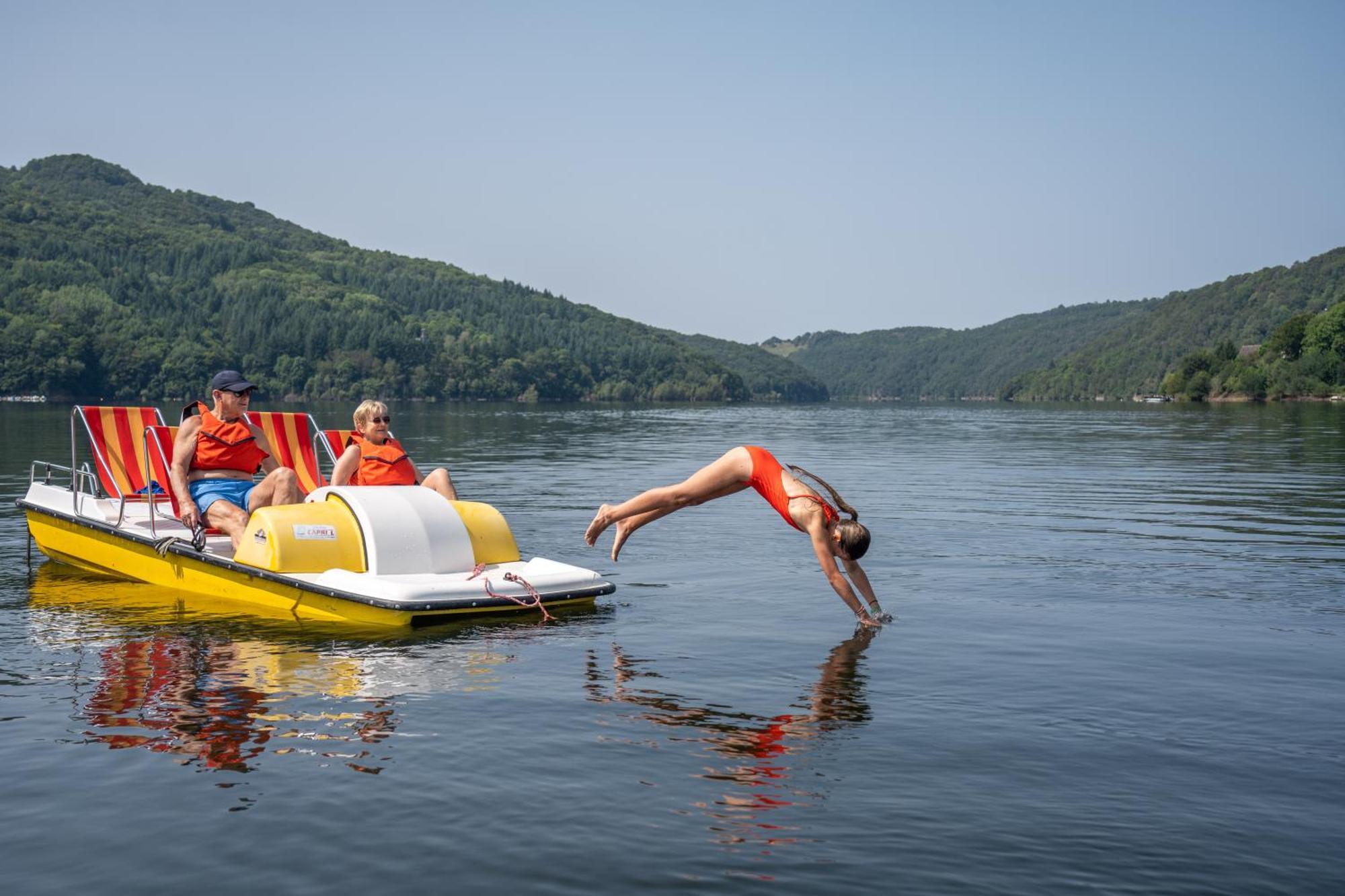 Camping La Source Therondels Zewnętrze zdjęcie