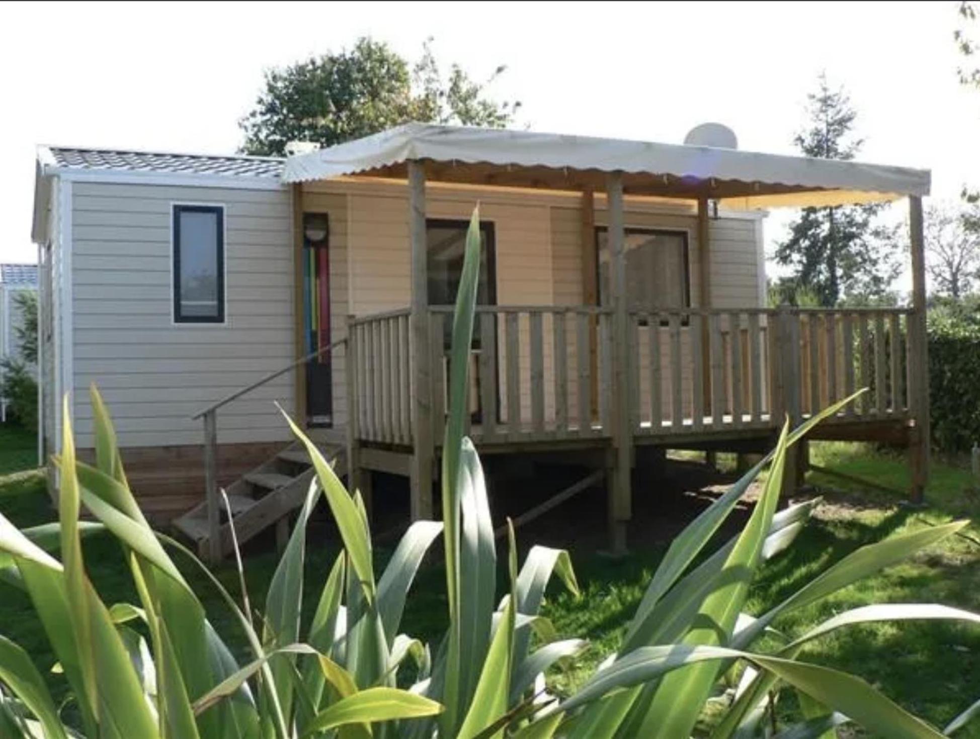 Camping La Source Therondels Pokój zdjęcie