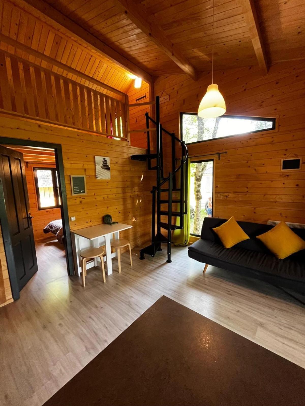 Camping La Source Therondels Pokój zdjęcie